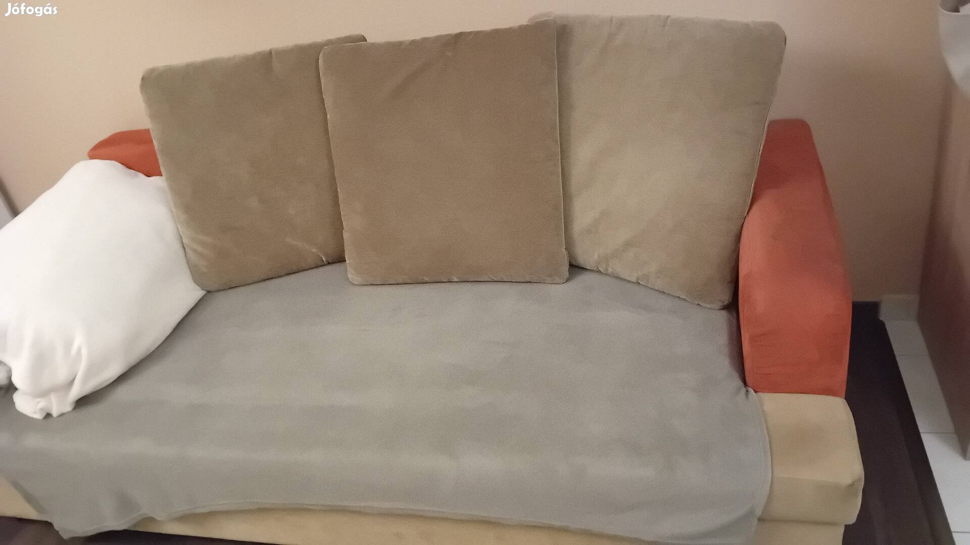 Kinyitható kanapé 230 cm 