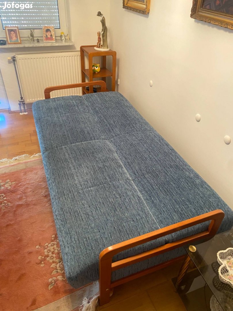 Kinyitható kanapé