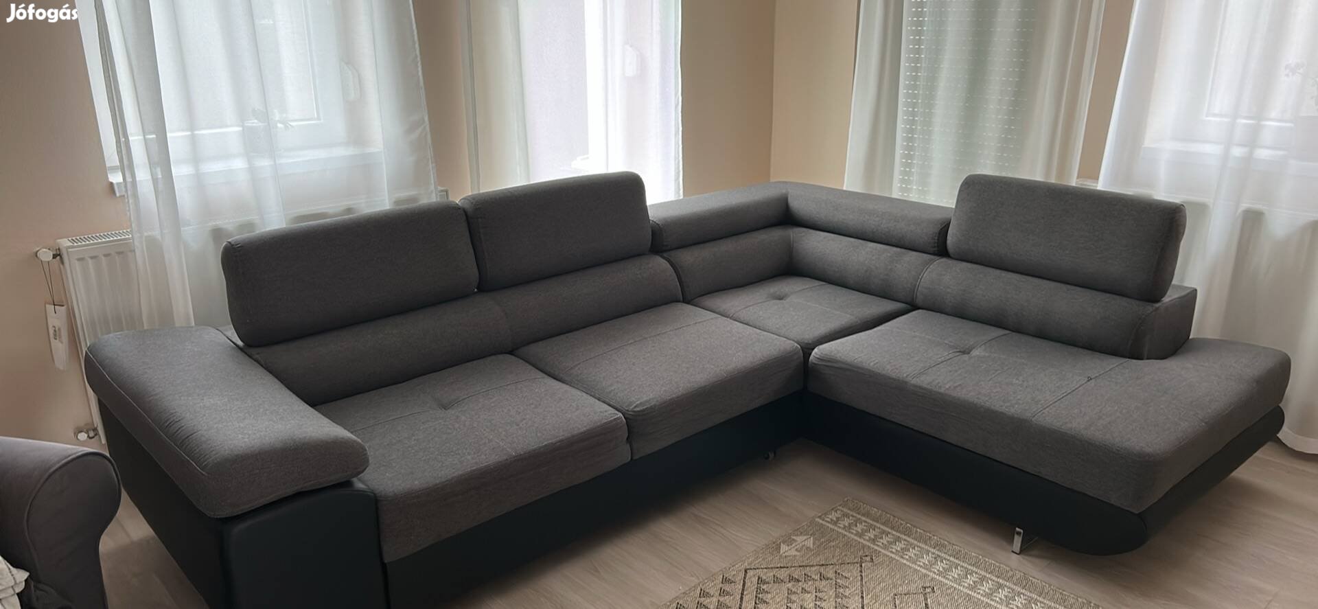Kinyitható kanapé ágy fekvőfelülettel