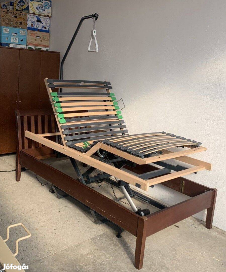 Kirchner Ergo M2 Elektromos betegágy ápolási ágy + Matrac + Kapaszkodó