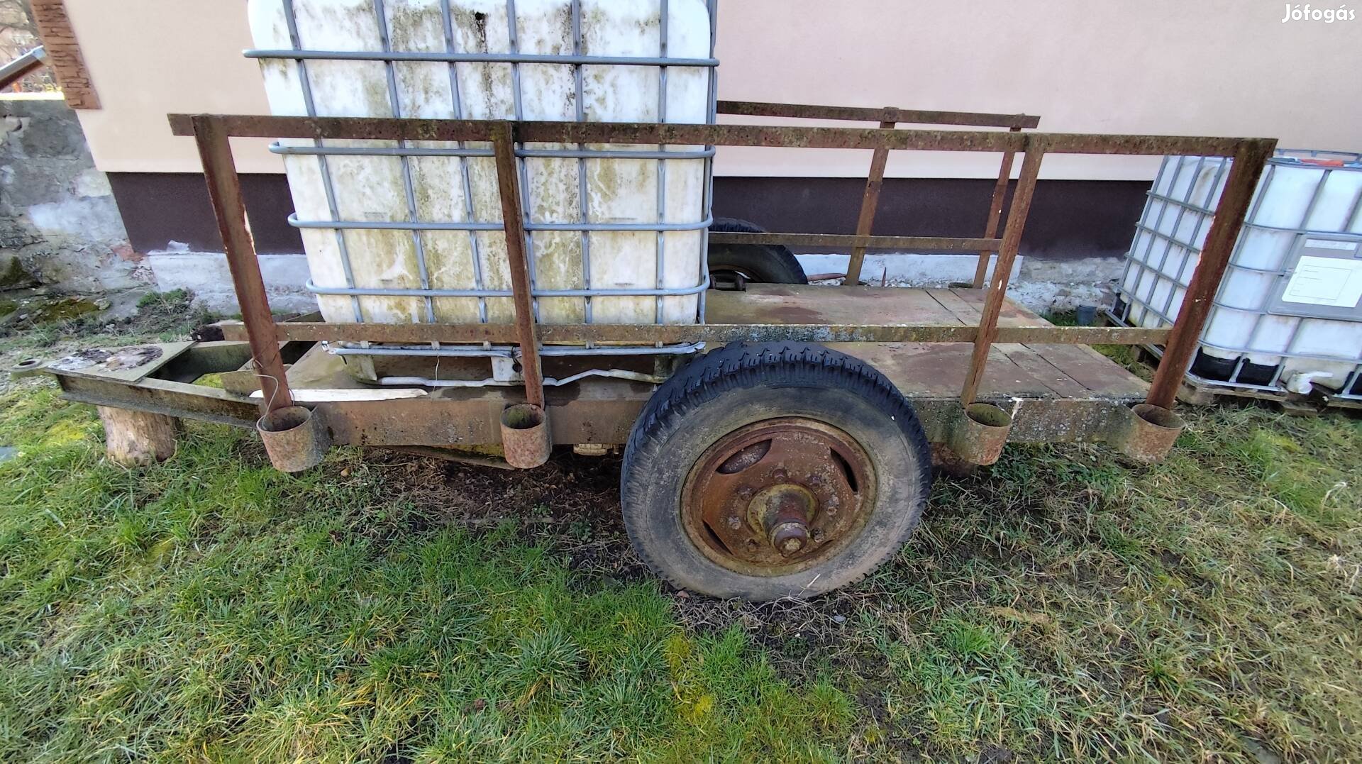 Kis Pótkocsi eladó