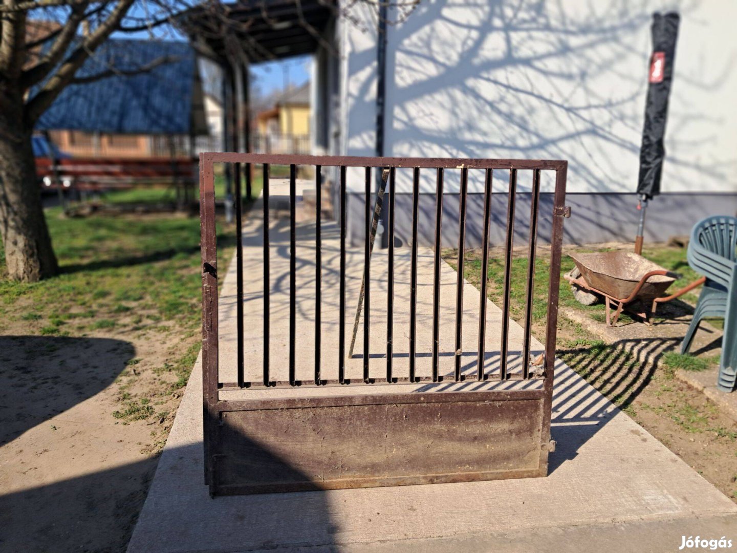 Kis ajtó és nagykapu eladó!