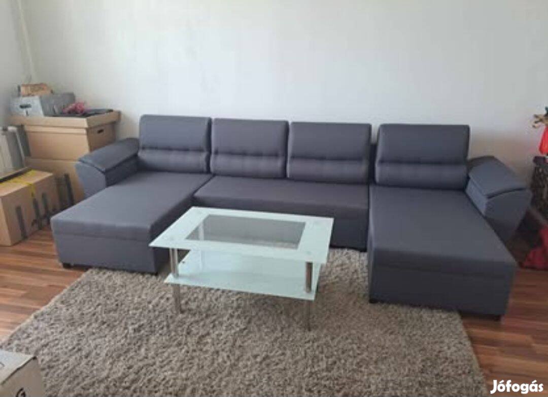 Kis dohányzóasztal