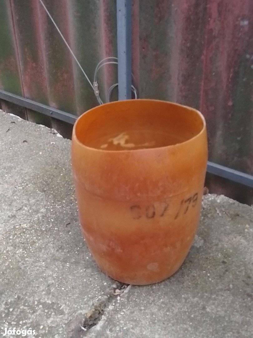 Kis és nagy hordó kűlönböző