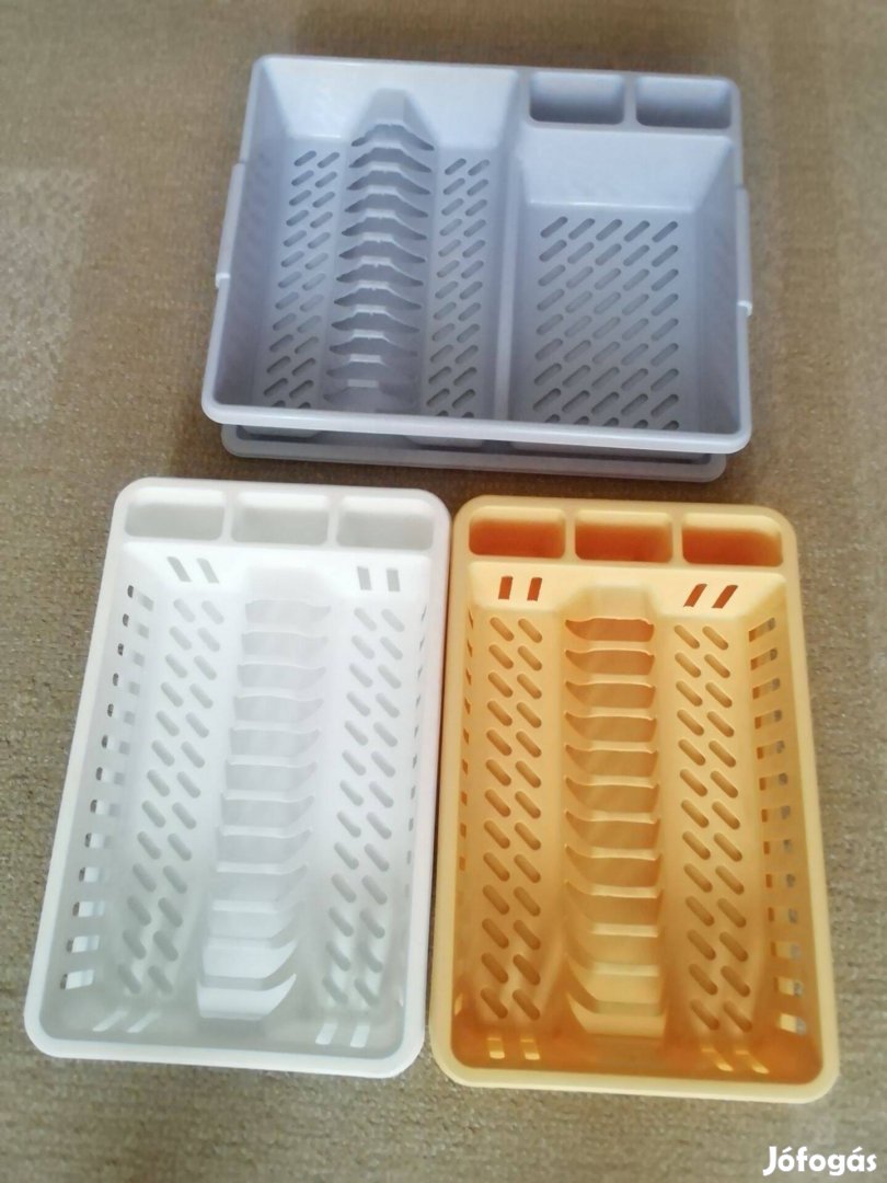 Kis és nagyméretű edényszárító, csepegtető tálcával 1000 ft