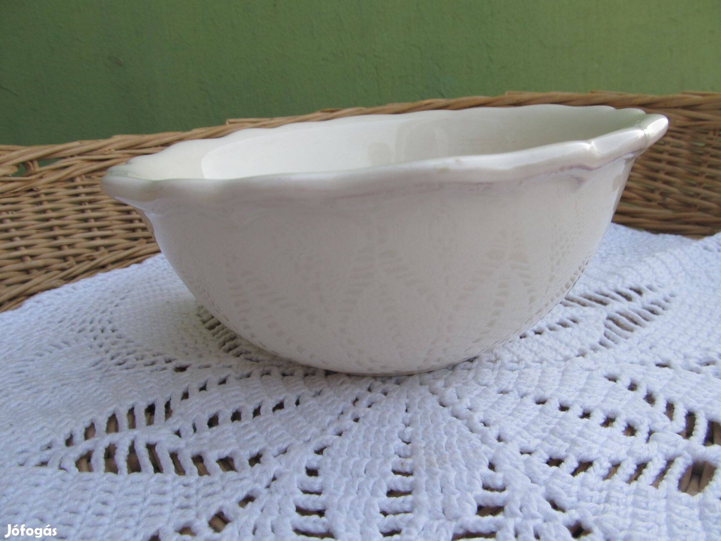 Kis fajansz tál