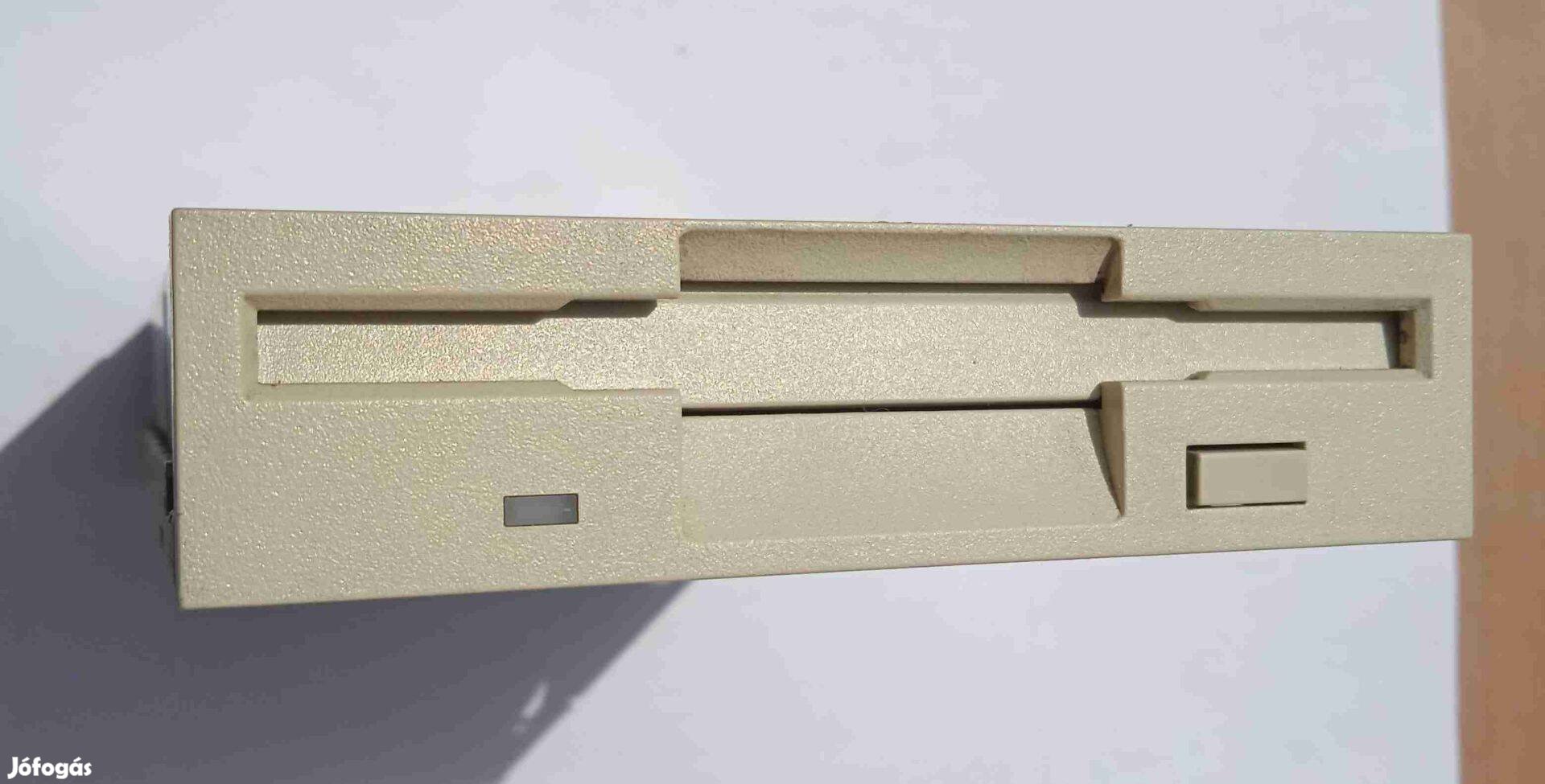 Kis floppy meghajtó , Samsung SFD 321 B , működik