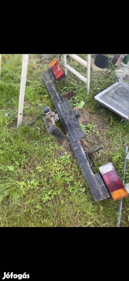 Kis haszon gyári aláfutás gátló vonóhorog Dyna Toyota