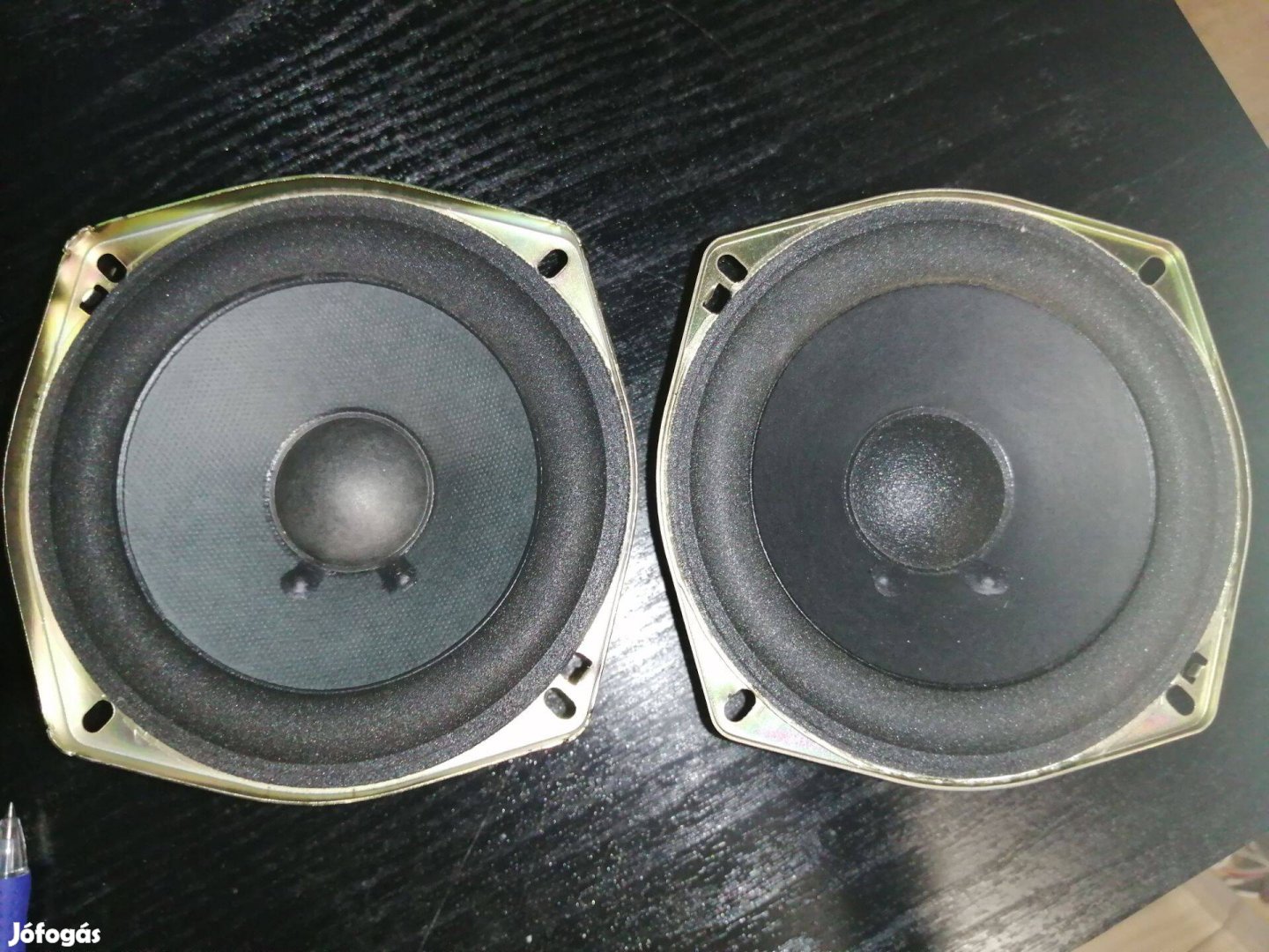 Kis mélyek mélynyomók hangszórók hangsugárzók Panasonic Genius Trust