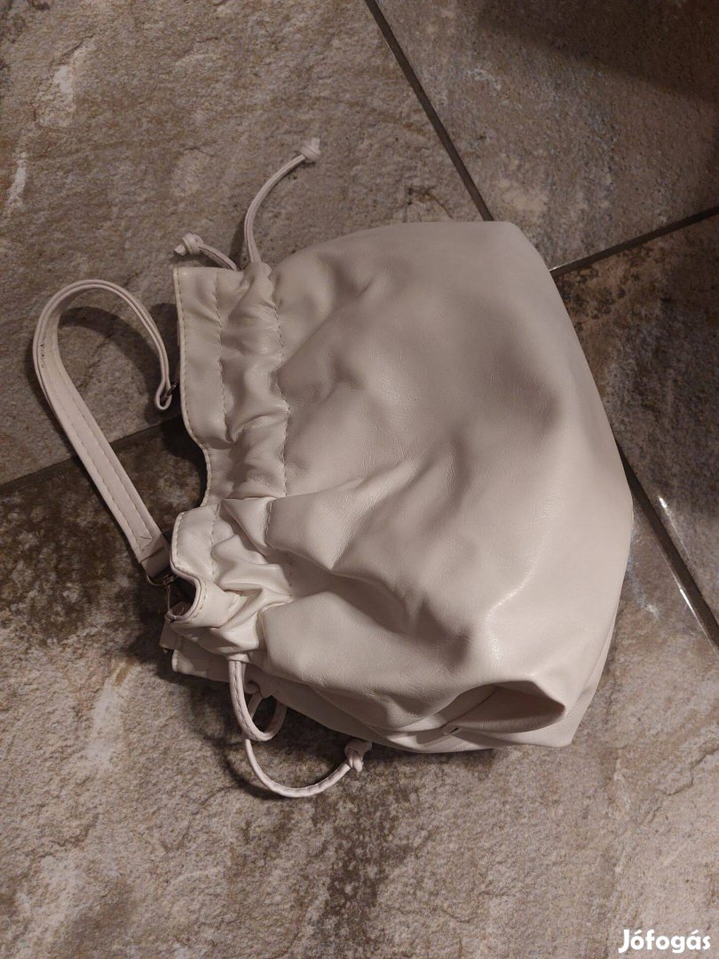 Kis női táska