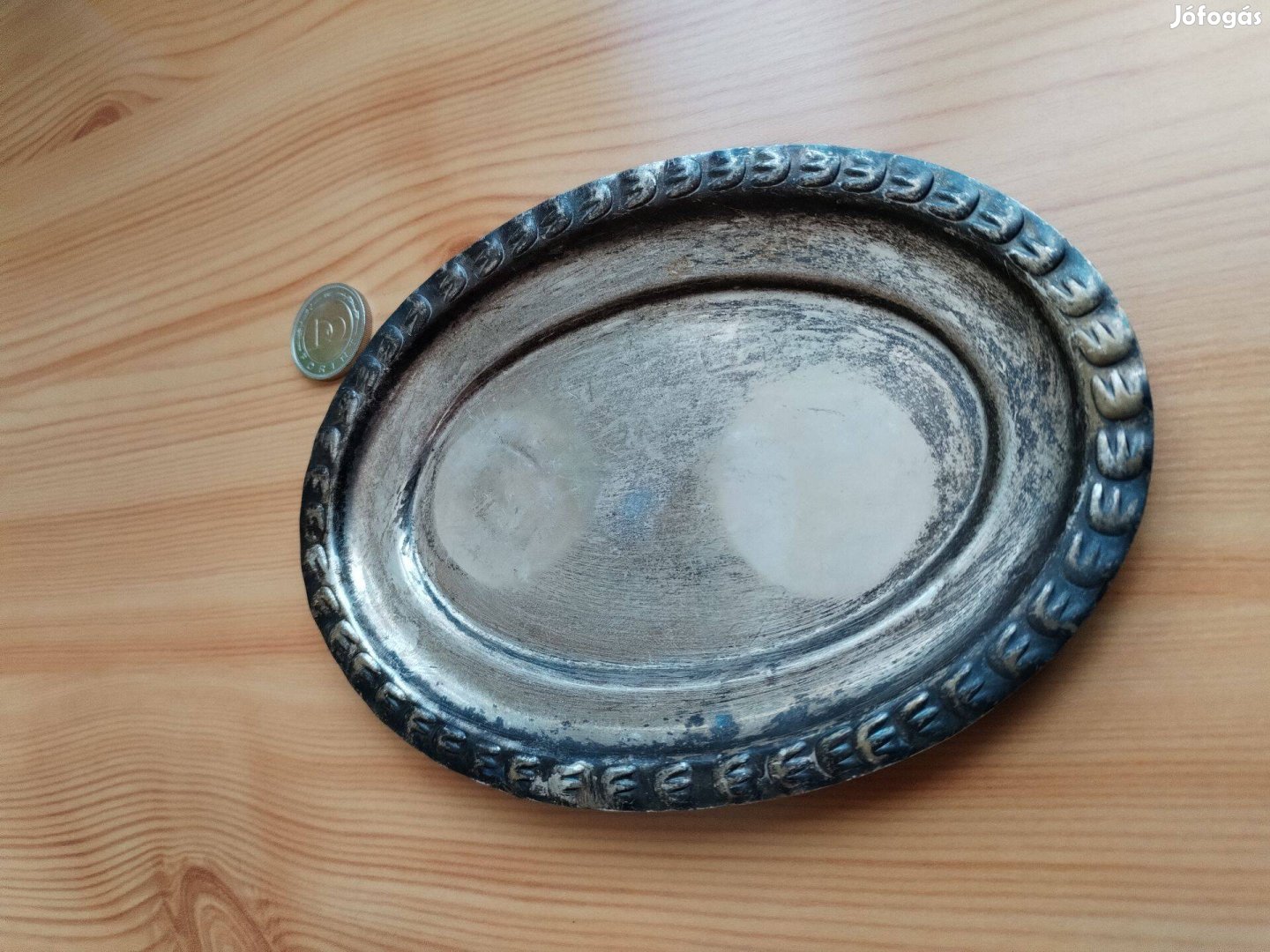 Kis tál ezüstözöt ovális szép db