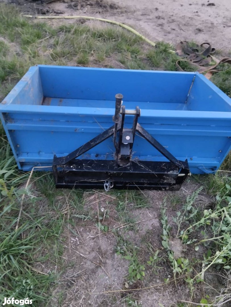 Kis traktor kaloda eladó