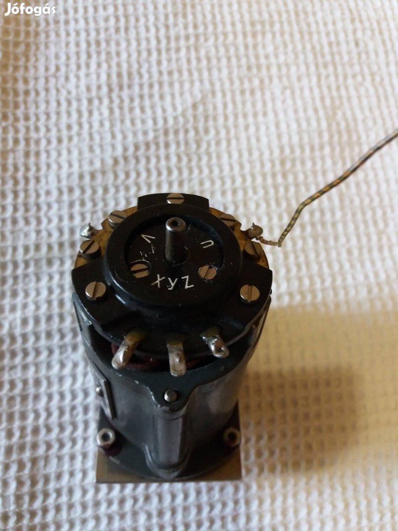 Kis vezérlö motor