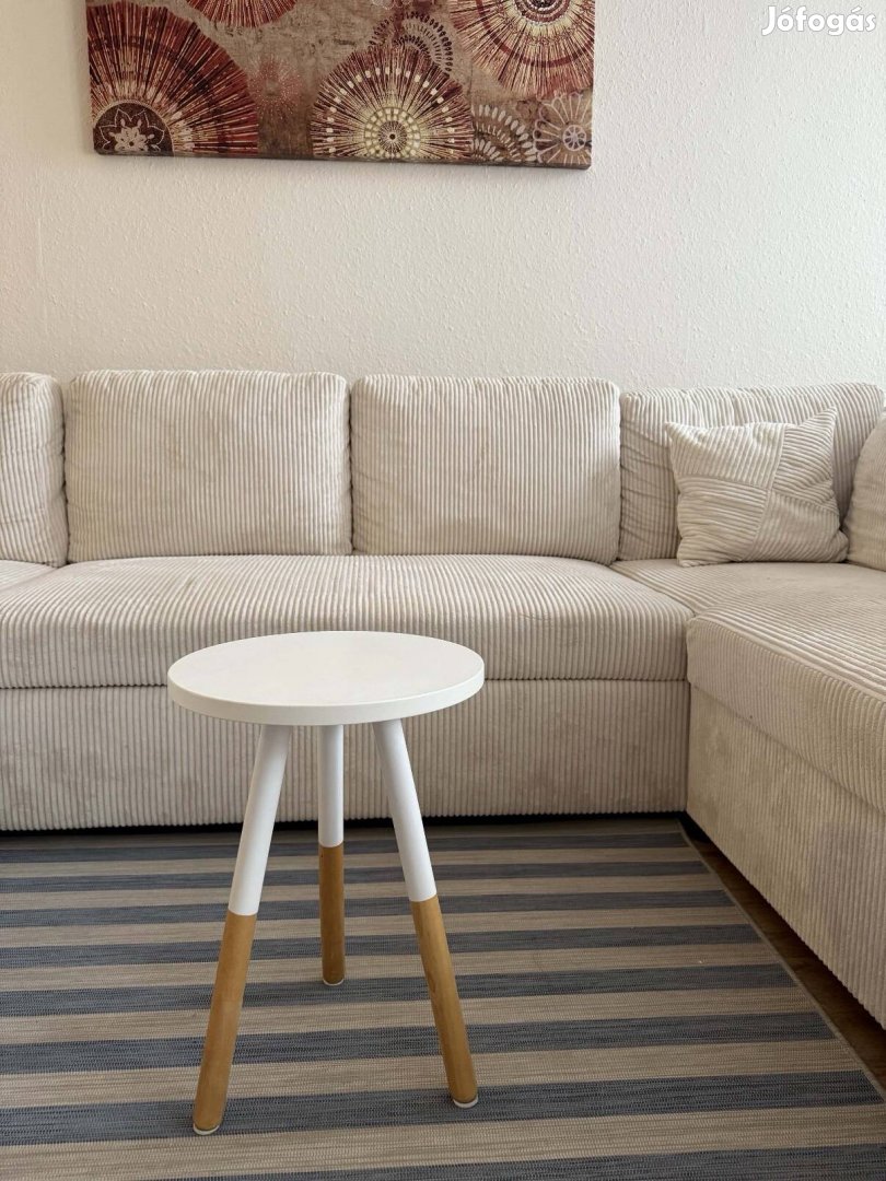 Kisasztal, dohányzóasztal