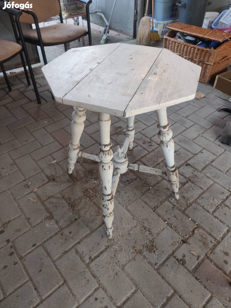 Kisasztal elado