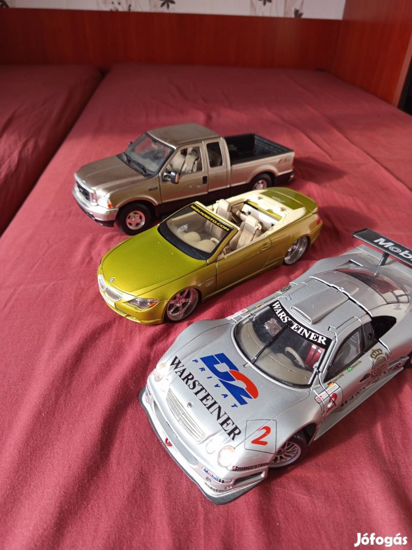 Kisautók BMW, Mercedes ,Ford 