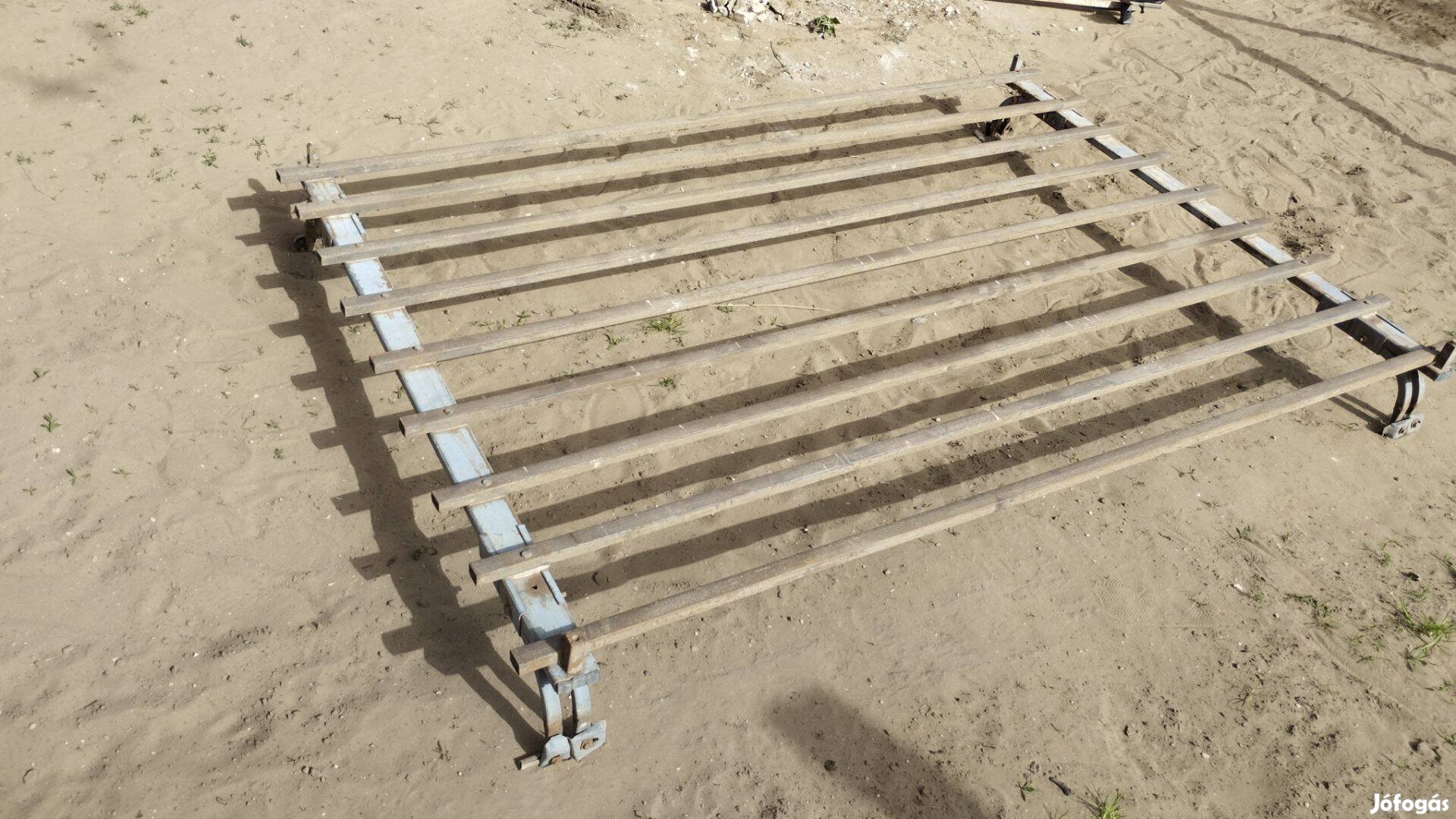 Kisbuszra való univerzális tetőcsomagtartó 200 cm x 135 cm
