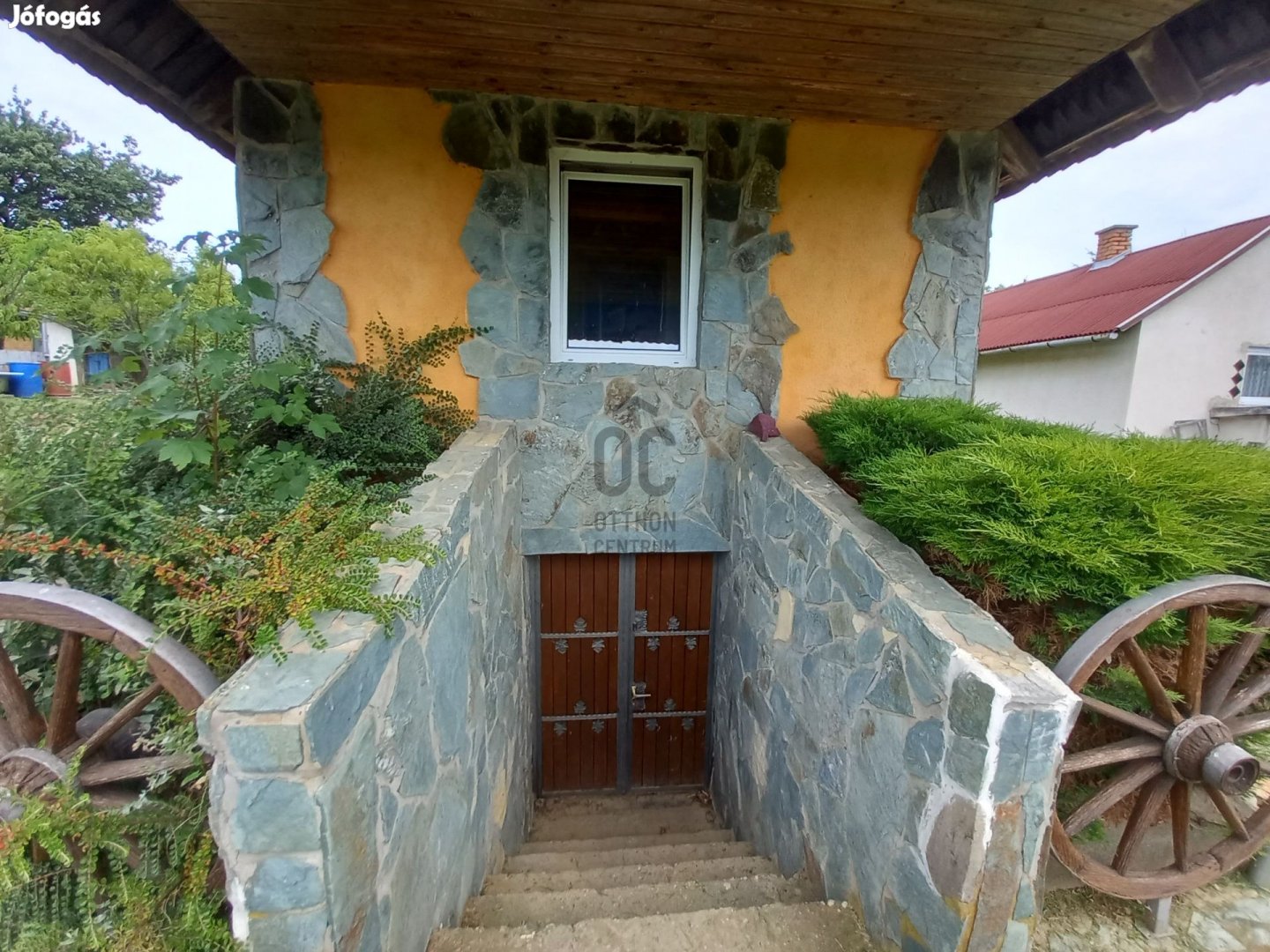 Kiscsehi eladó tégla családi ház