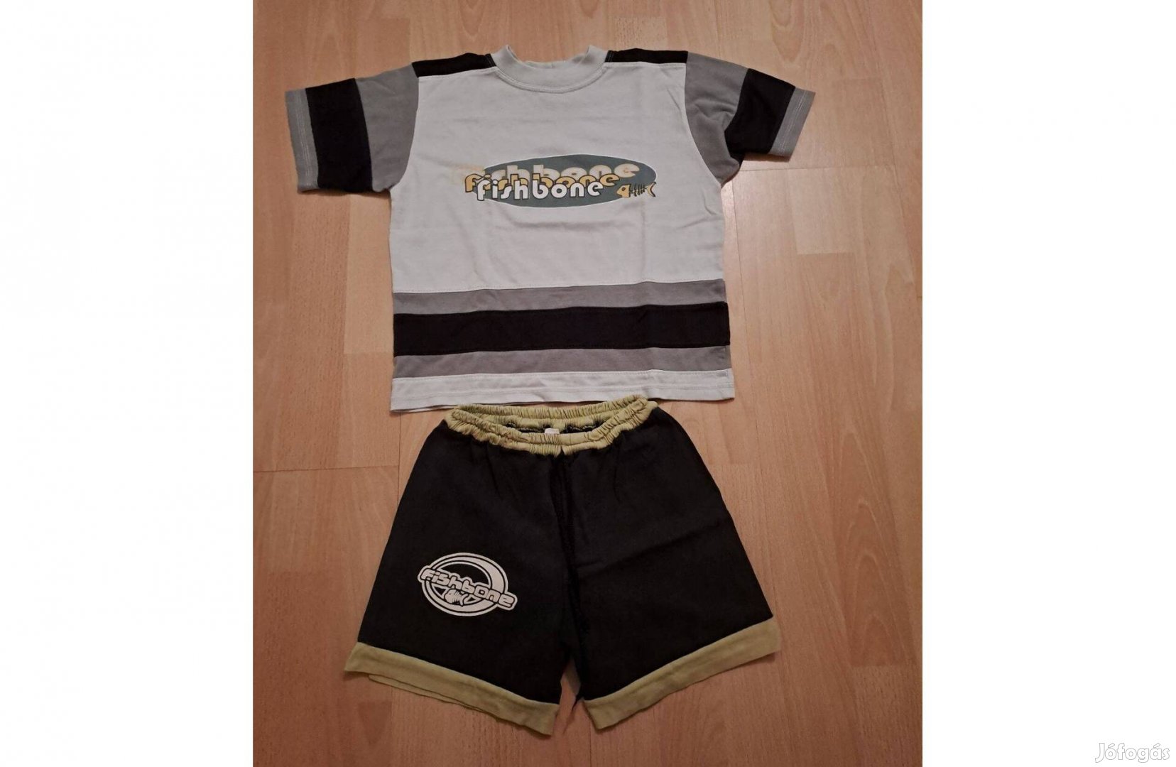 Kisfiú 116-os Fishbone póló és rövidnadrág rövid nadrág fiú 116