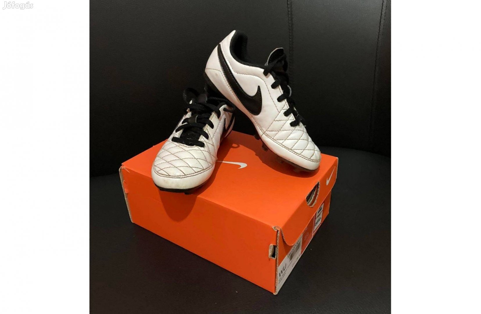 Kisfiú Nike stoplis focicipő 28,5 méret