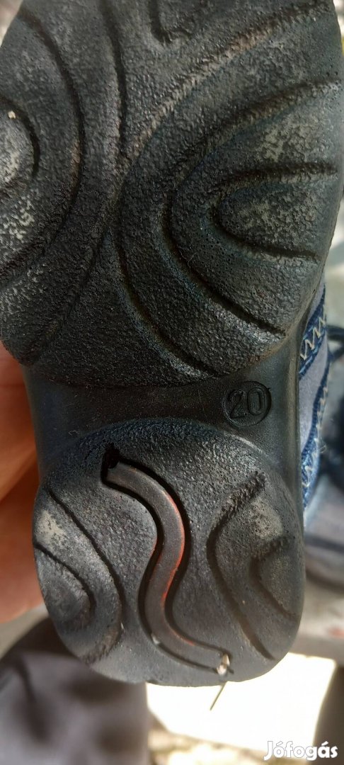 Kisfiú átmeneti cipő Superfit 20-as méretű