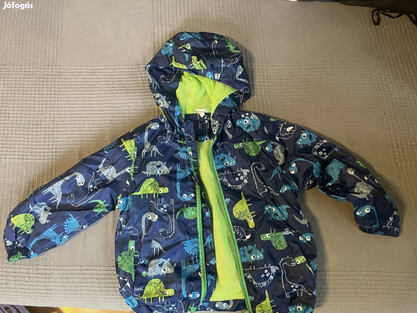 Kisfiú átmeneti kabát - dinoszauruszos, 18 hónapos