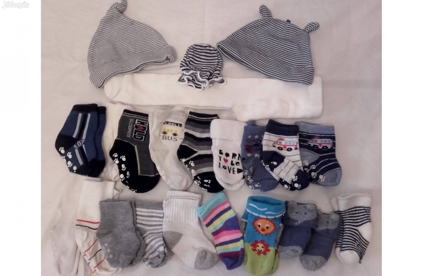 Kisfiú babacsomag zoknik, harisnya, kézmelegítő, sapkák, nadrágok, rug