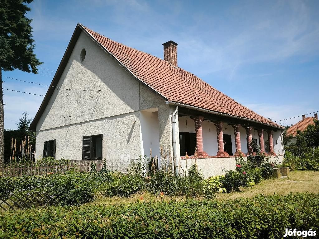Kisgyőri 100 nm-es ház eladó