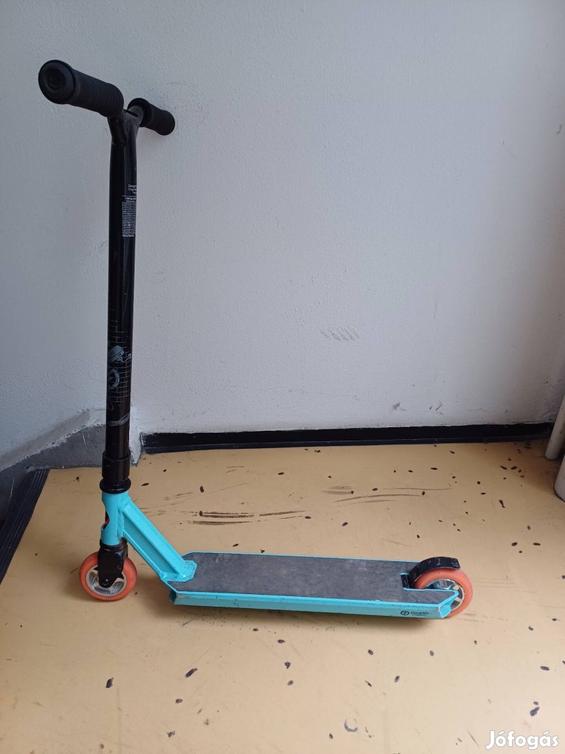 Kiskerekű roller