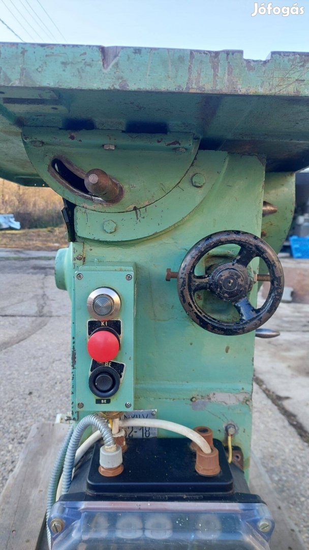 Kiskőrösi 300 -as körfűrész