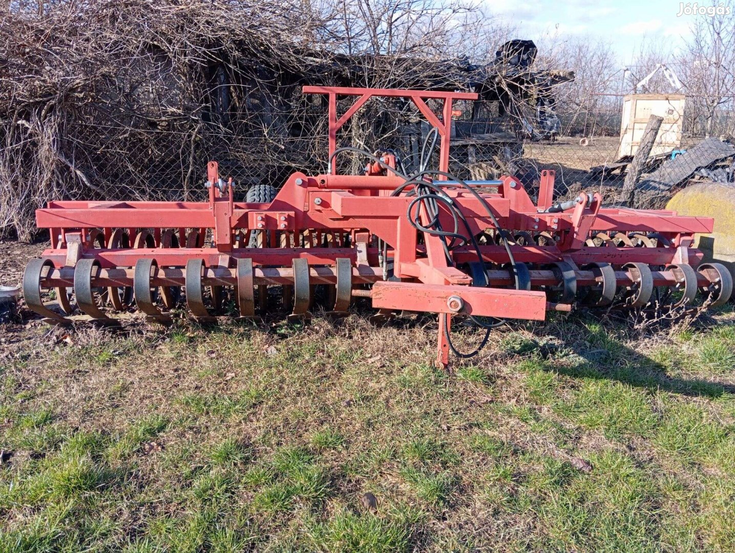 Kiskőrösi 4,2 m-es kanalas simító