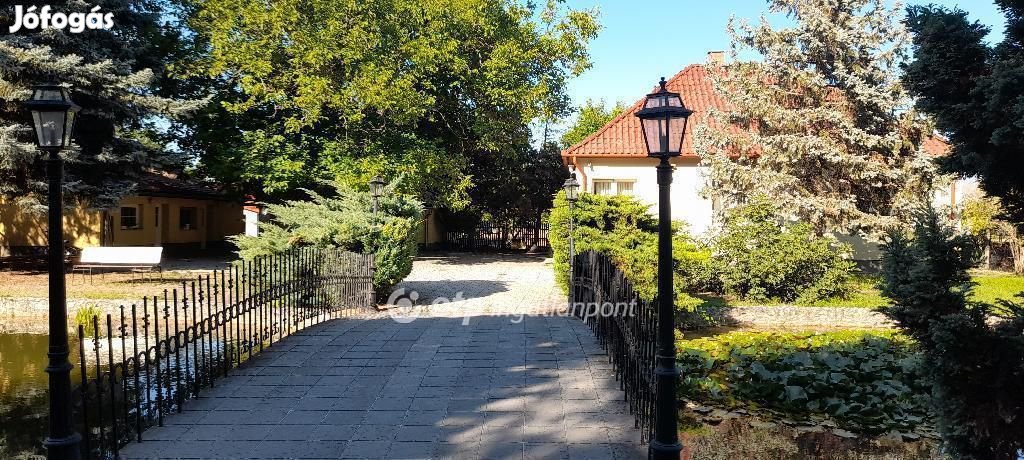 Kiskunmajsa mellett hangulatos, felszerelt tanya 4300nm