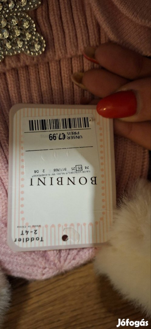 Kislany Sapka kesztyűvel