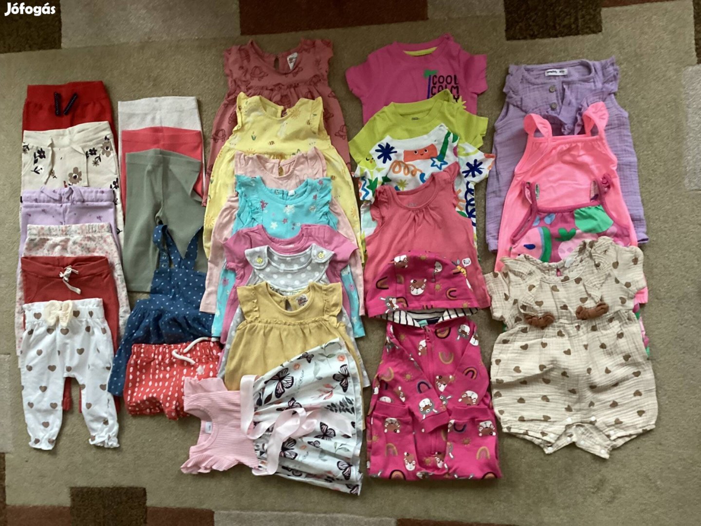 Kislány babaruhák