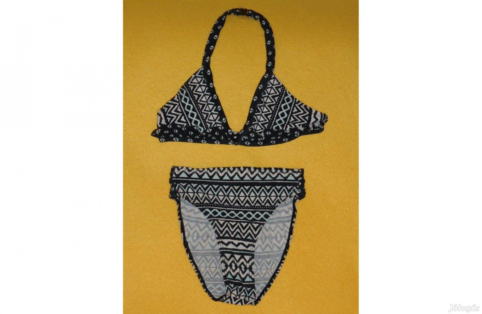 Kislány bikini, fürdőruha, sztreccses. Kb: 8 - 10 év, 140 - 146