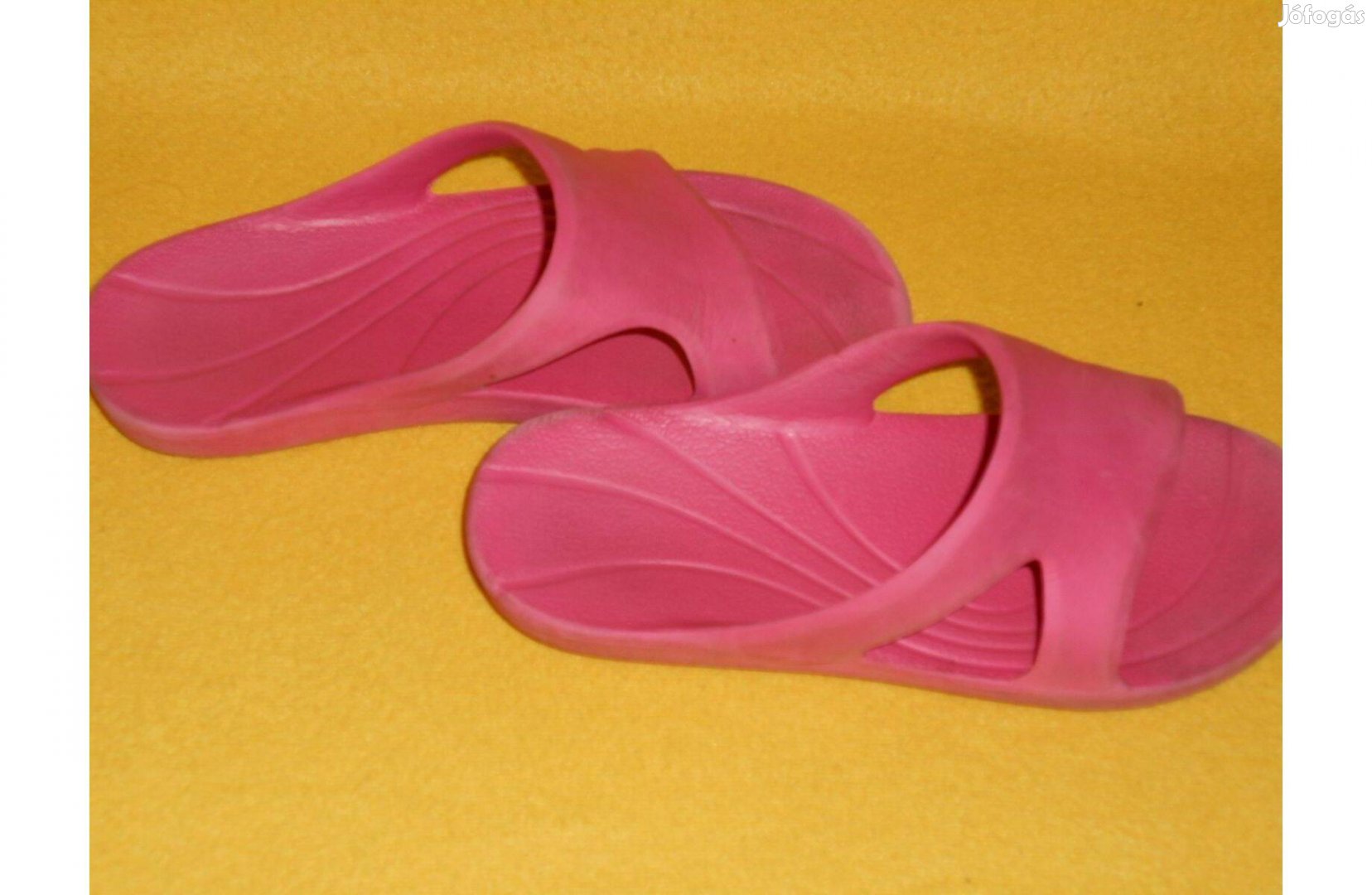 Kislány papucs, 34 - es. Újszerű, szép, pille könnyű