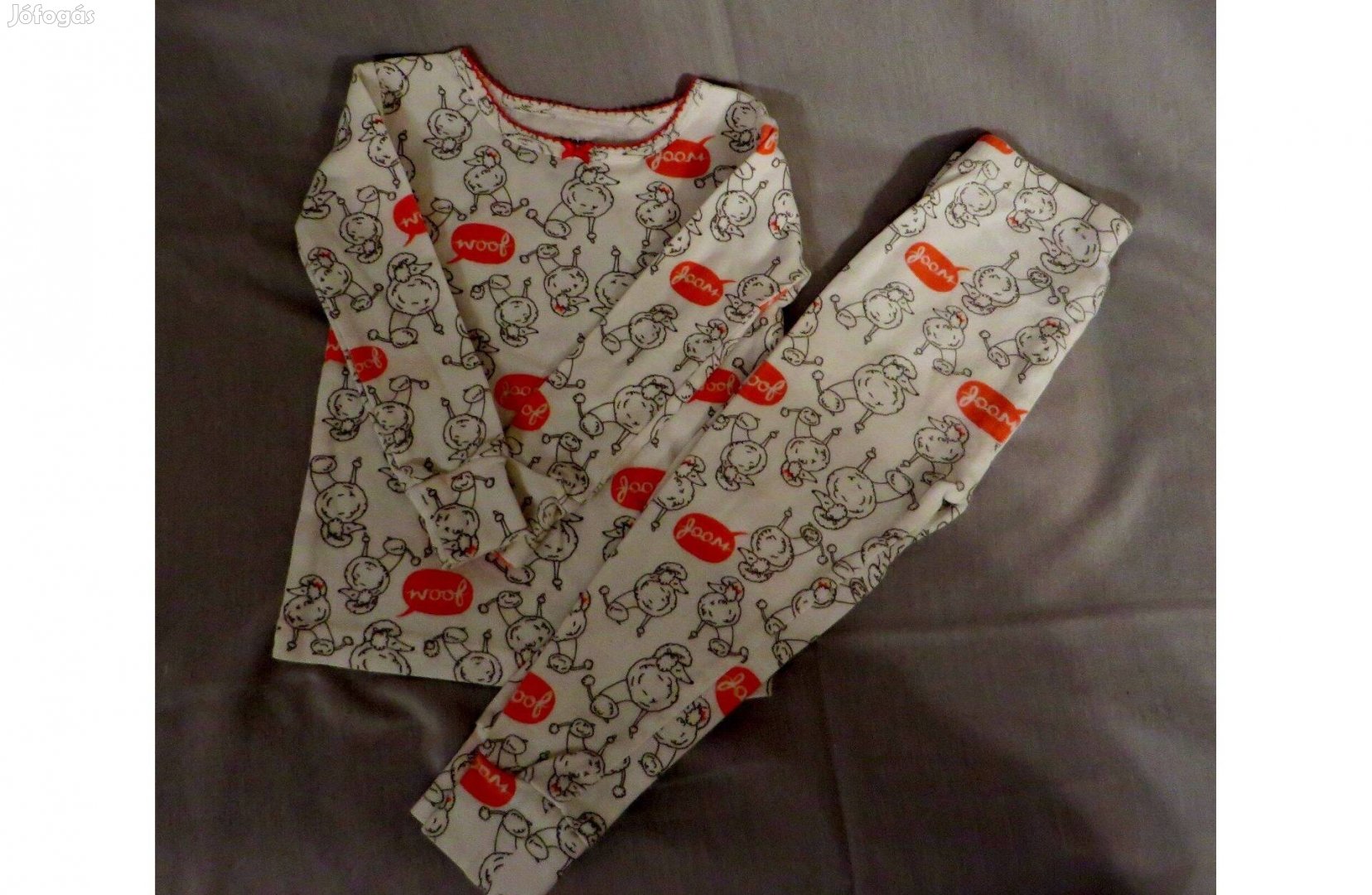 Kislány pizsama, 18 hó Nadrág: Hossz: 43 cm, Szélesség: 23 cm