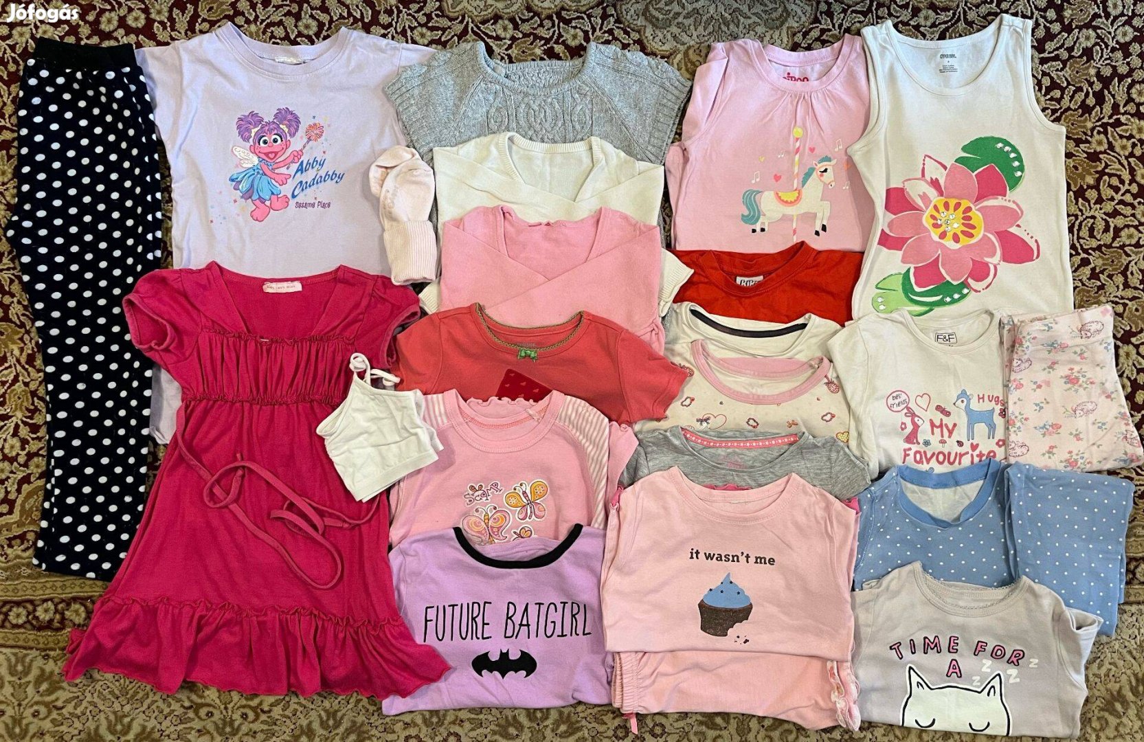 Kislány ruhacsomag 4 évesre, 56 db