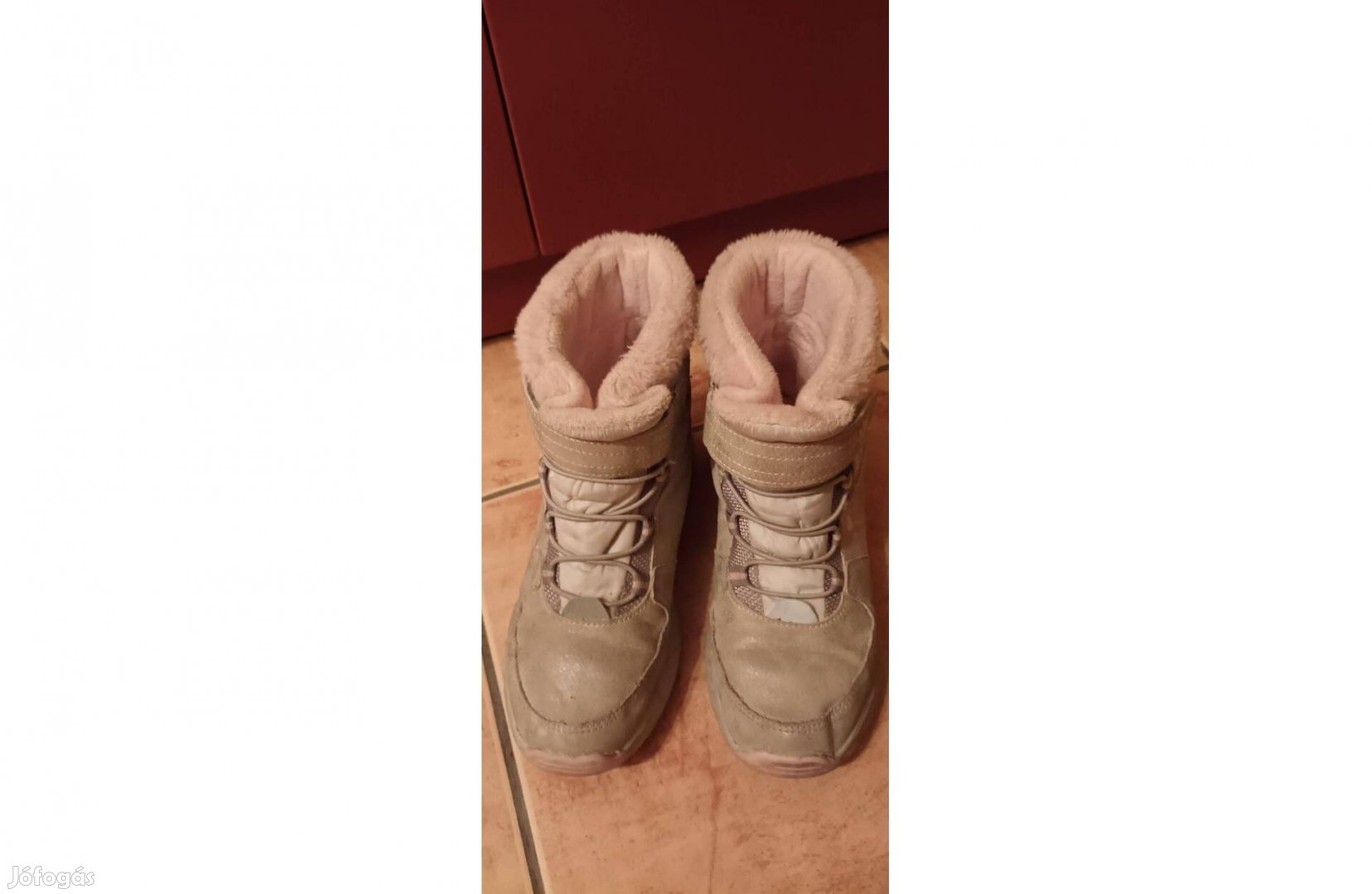 Kislány vízálló bakancs 35 méret, 2x viselt, újszerű 2900 Ft