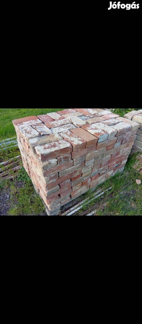 Kisméretű bontott tégla