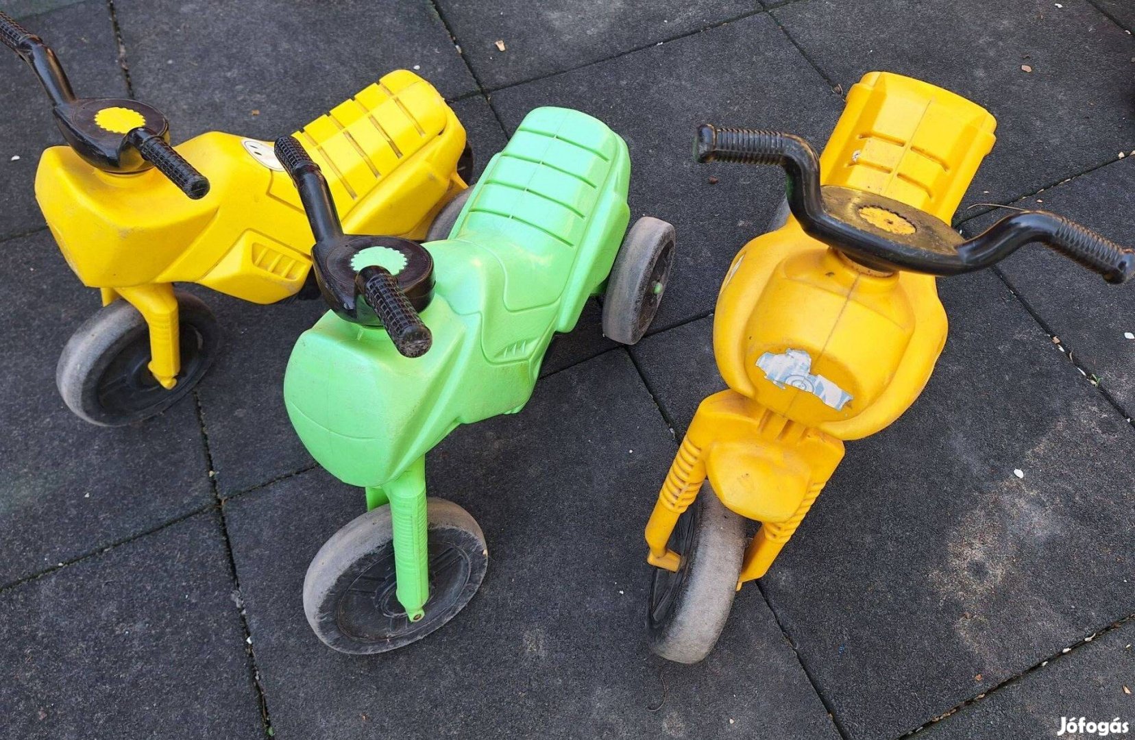 Kismotor, gyerek motor, műanyag lábbal hajtós motor