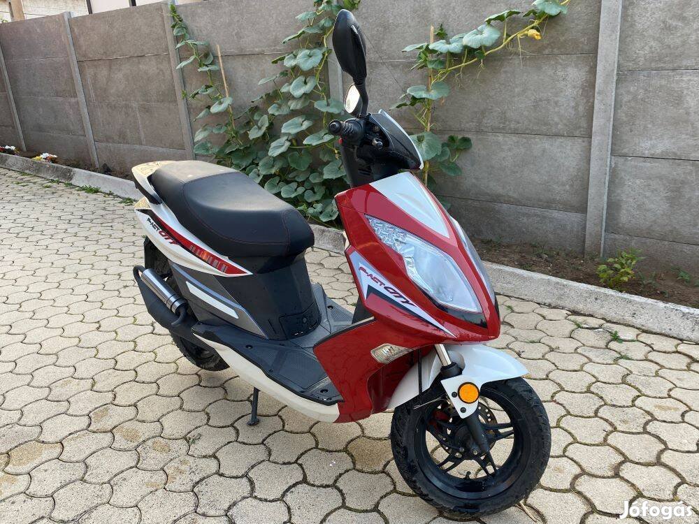 Kismotor eladó