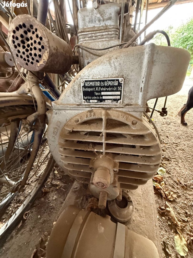 Kismotor és gépgyár SL300 motor
