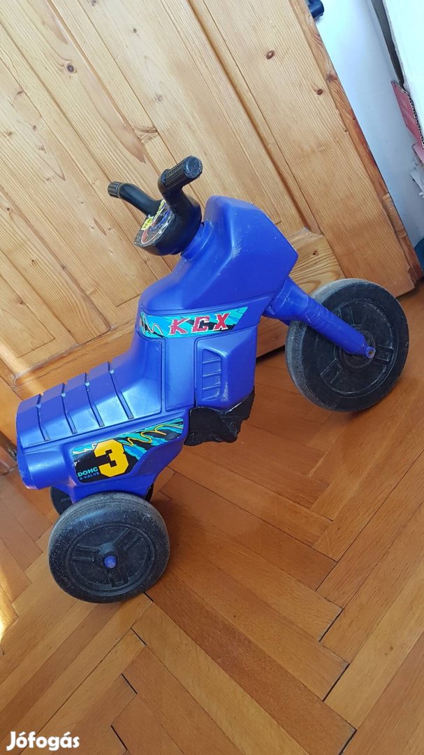 Kismotor műanyag gyerek játék motor