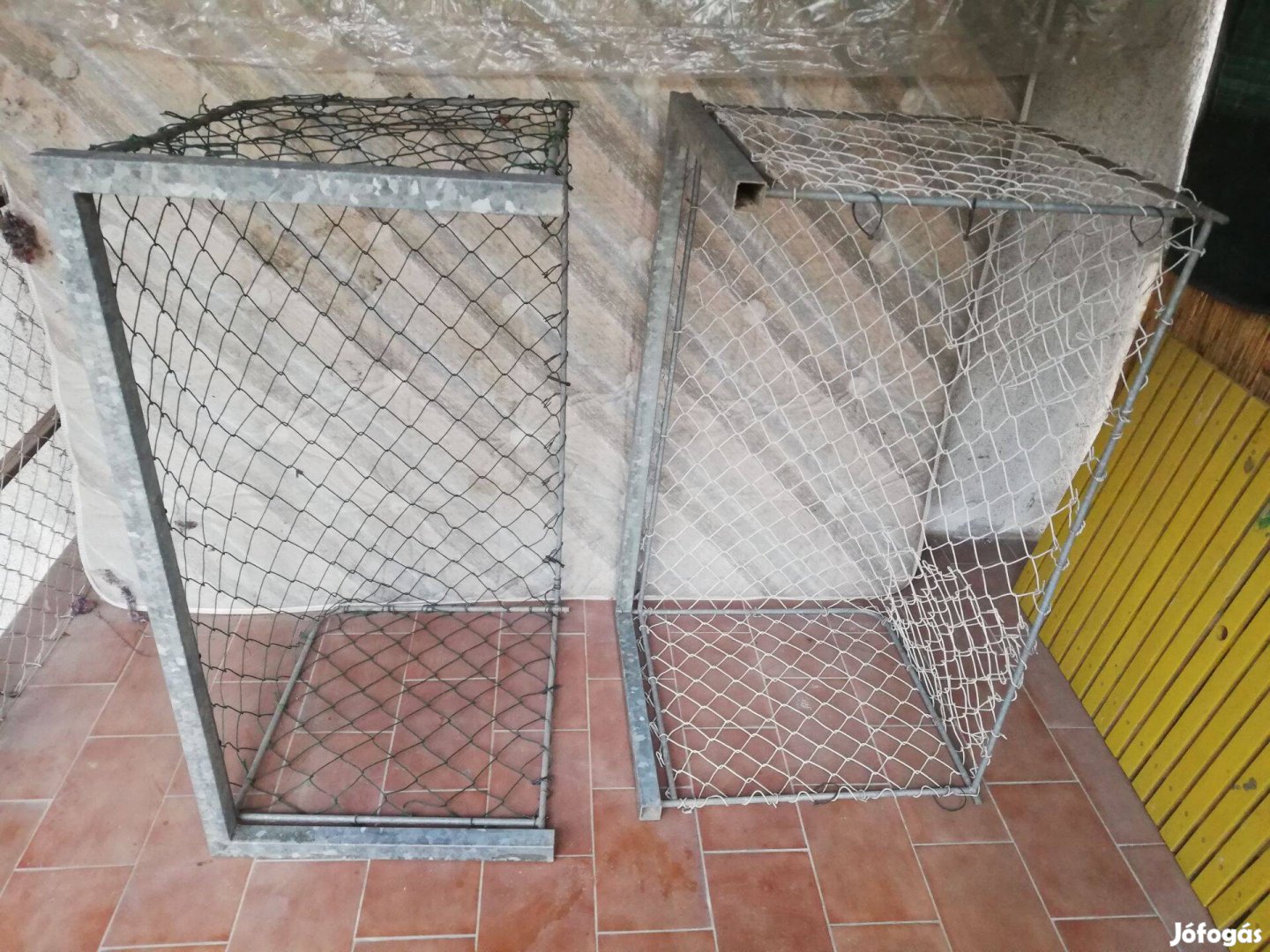 Kispályás focikapu