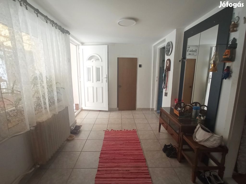 Kistarcsa, Szent László utca, 74 m2-es, házrész, 21 szobás,