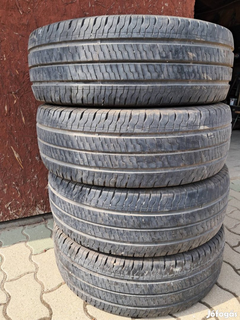 Kisteher 4db gumi 235/65 R 16 C