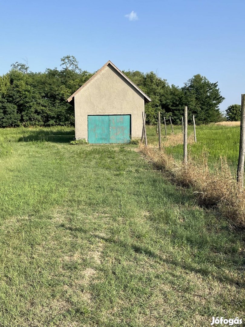 Kistelekhez közel föld eladó