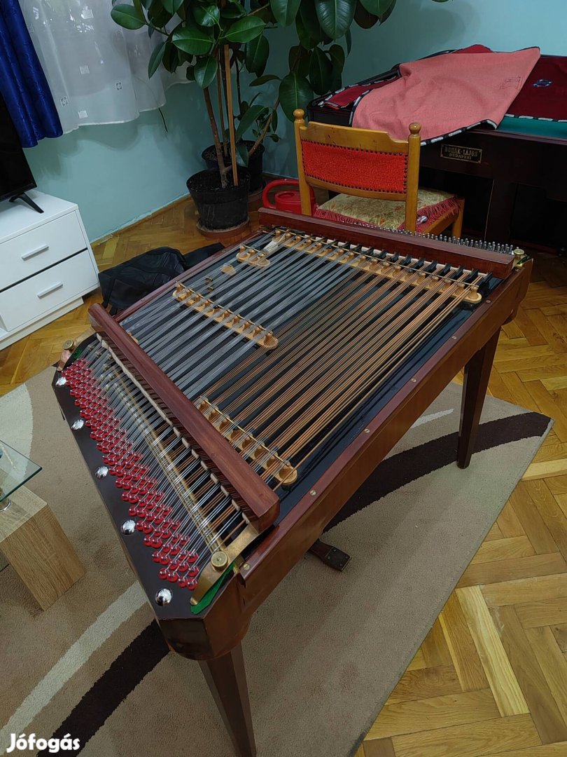 Kistestű Bohák cimbalom 