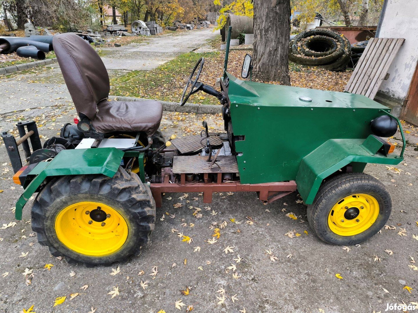 Kistraktor, Trabant motorral, UAZ felezővel, csörlővel, hidraulikával